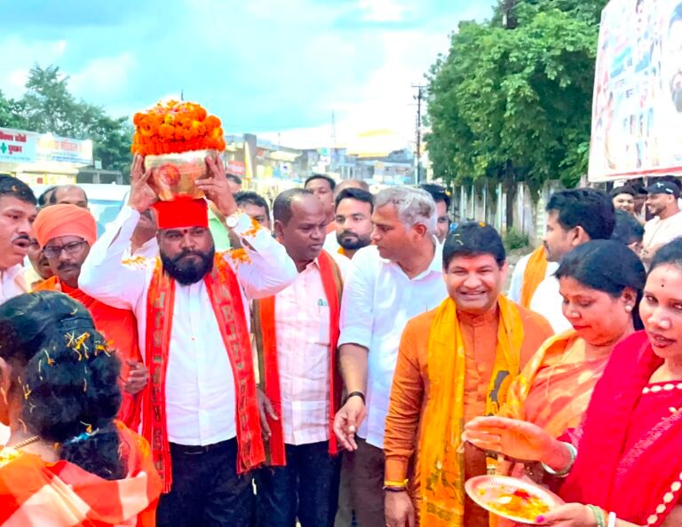 पावन माटी कलश यात्रा” का कटघोरा में गाजे-बाजे के साथ भव्य स्वागत